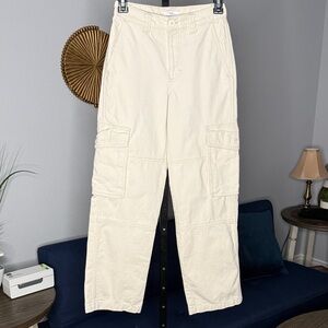 Women’s Aritzia Tna Cream Cargo wide leg 100% Cotton Pants size 00